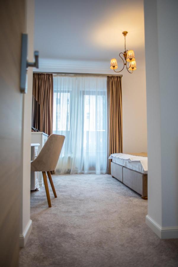 Boga Rooms ซินายา ภายนอก รูปภาพ